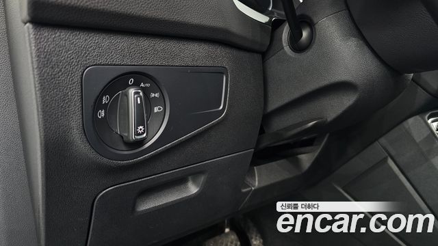 Volkswagen Tiguan (II) 2.0 TDI Premium 2020 — фото 27