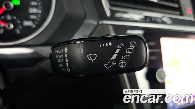 Volkswagen Tiguan (II) 2.0 TDI Premium 2020 — фото 32