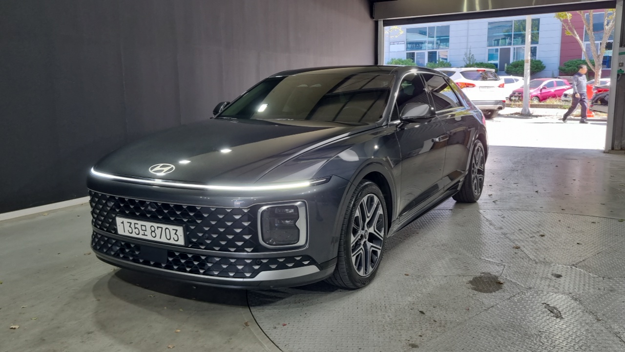 Hyundai Grandeur (GN7) 2,5 Gasoline 2WD Exclusive 2025 — фото 1