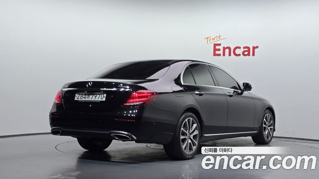 Mercedes-Benz E-Class (W213) E300 4MATIC Avnatgarde 2019 — фото 2