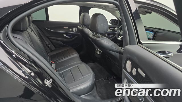 Mercedes-Benz E-Class (W213) E300 4MATIC Avnatgarde 2019 — фото 11