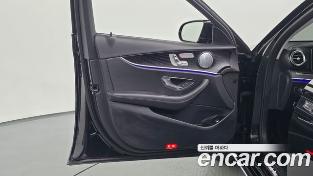 Mercedes-Benz E-Class (W213) E300 4MATIC Avnatgarde 2019 — фото 24
