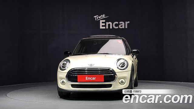 MINI Cooper 5Door HIGH 3rd 2020 — фото 3