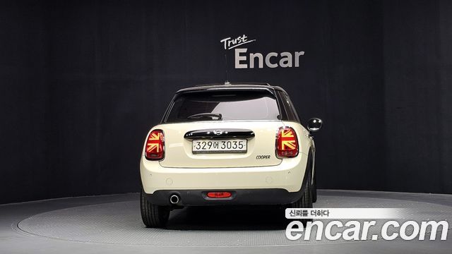 MINI Cooper 5Door HIGH 3rd 2020 — фото 4