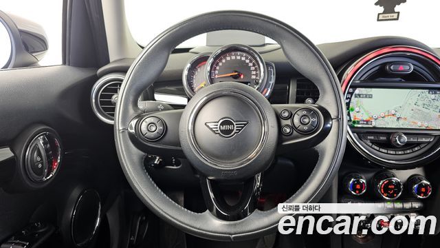 MINI Cooper 5Door HIGH 3rd 2020 — фото 13