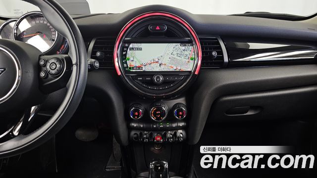 MINI Cooper 5Door HIGH 3rd 2020 — фото 15