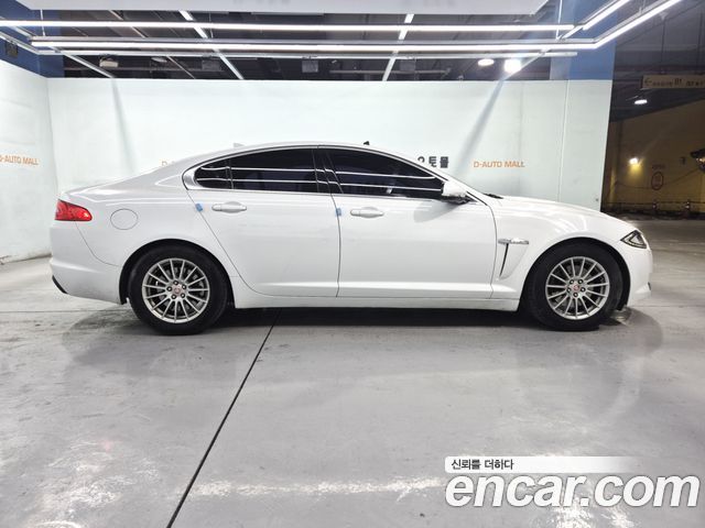 Jaguar XF 2.2D Luxury X250 2015 — фото 6