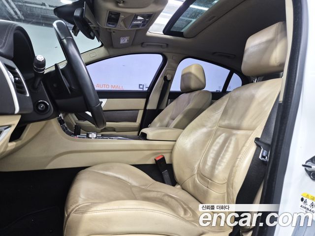 Jaguar XF 2.2D Luxury X250 2015 — фото 15