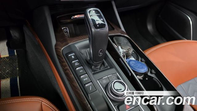 Maserati Levante 3.0 AWD GranLusso 2020 — фото 9