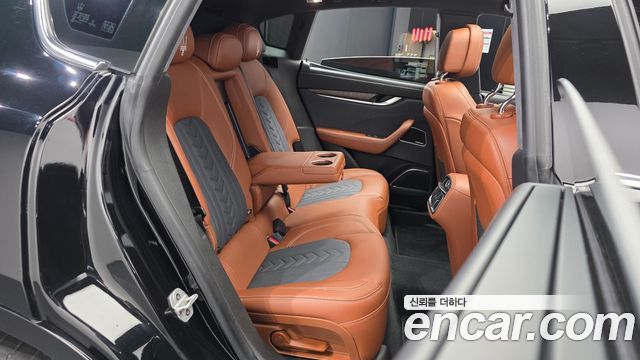 Maserati Levante 3.0 AWD GranLusso 2020 — фото 12