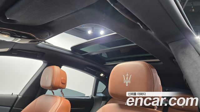 Maserati Levante 3.0 AWD GranLusso 2020 — фото 19