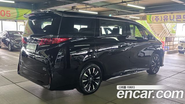 Toyota Alphard (IV) 2.5 HEV Executive AWD 2024 — фото 4