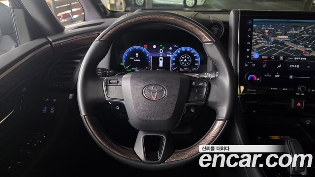 Toyota Alphard (IV) 2.5 HEV Executive AWD 2024 — фото 8