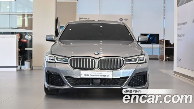 BMW 5 Series (G30) 520i M Sport 2023 — фото 3