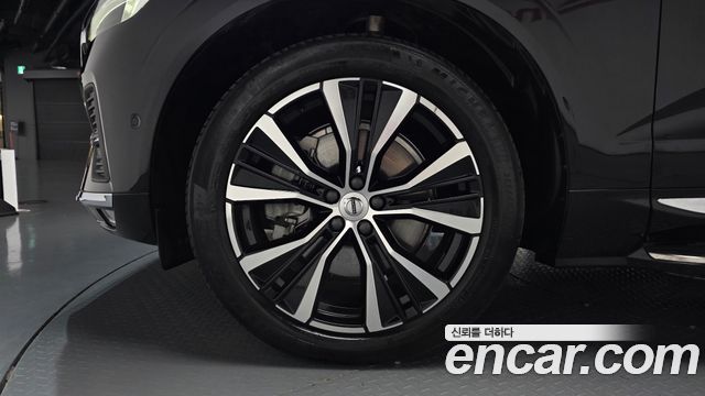Volvo XC60 (II) B6 Ultra Bright 2025 — фото 5