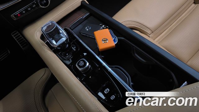 Volvo XC60 (II) B6 Ultra Bright 2025 — фото 9