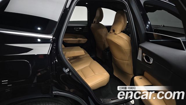 Volvo XC60 (II) B6 Ultra Bright 2025 — фото 12