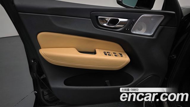 Volvo XC60 (II) B6 Ultra Bright 2025 — фото 24