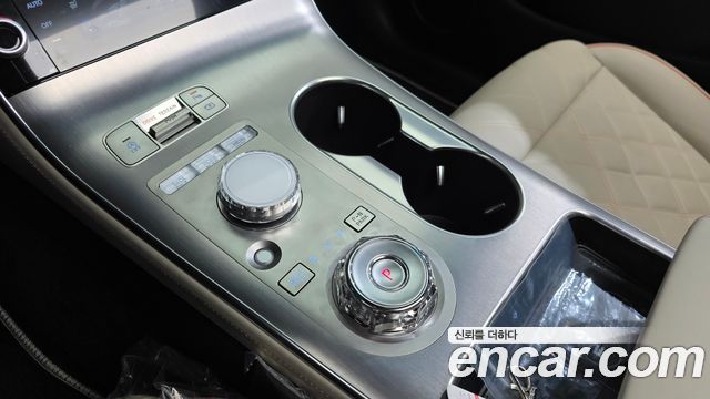 Genesis GV70 2.5T Gasoline AWD 2025 — фото 9