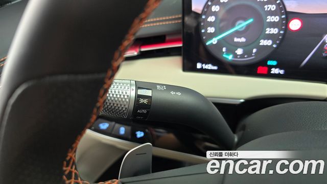 Genesis GV70 2.5T Gasoline AWD 2025 — фото 35