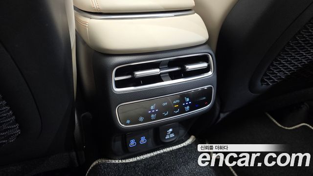 Genesis GV70 2.5T Gasoline AWD 2025 — фото 39