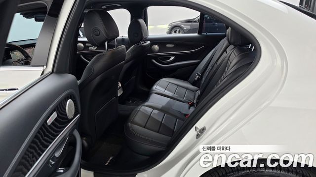 Mercedes-Benz E-Class (W213) E220d 4MATIC AMG Line 2021 — фото 11
