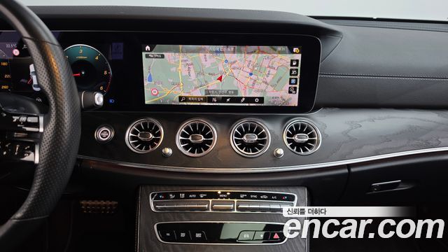 Mercedes-Benz E-Class (W213) E220d 4MATIC AMG Line 2021 — фото 12