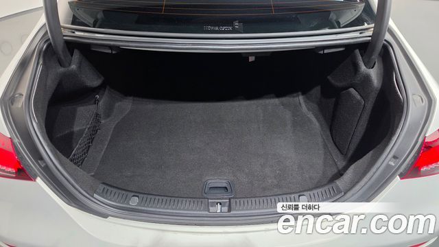Mercedes-Benz E-Class (W213) E220d 4MATIC AMG Line 2021 — фото 17