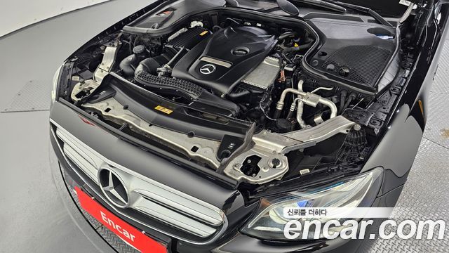 Mercedes-Benz E-Class (W213) E300 4MATIC Avnatgarde 2017 — фото 6