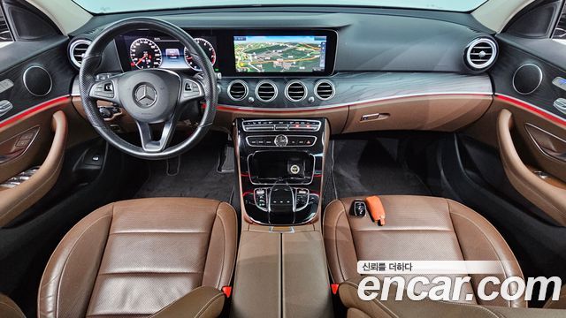 Mercedes-Benz E-Class (W213) E300 4MATIC Avnatgarde 2017 — фото 7