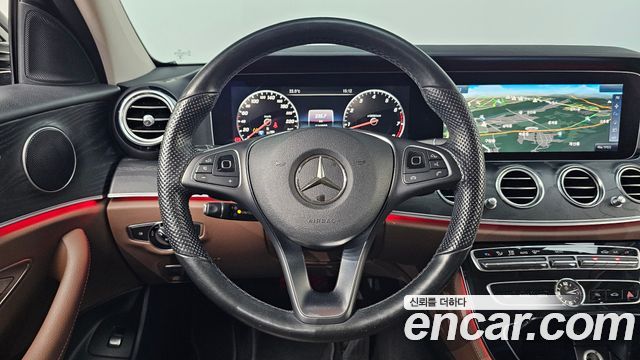 Mercedes-Benz E-Class (W213) E300 4MATIC Avnatgarde 2017 — фото 13