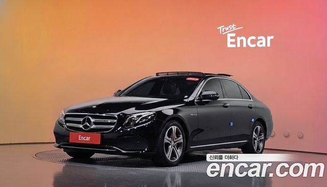 Mercedes-Benz E-Class (W213) E300 4MATIC Avnatgarde