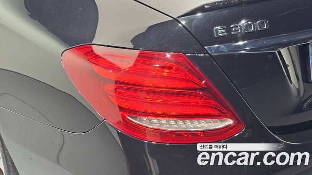 Mercedes-Benz E-Class (W213) E300 4MATIC Avnatgarde 2017 — фото 23