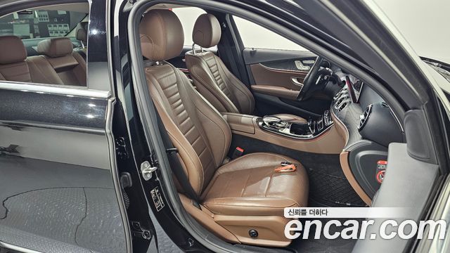 Mercedes-Benz E-Class (W213) E300 4MATIC Avnatgarde 2017 — фото 26