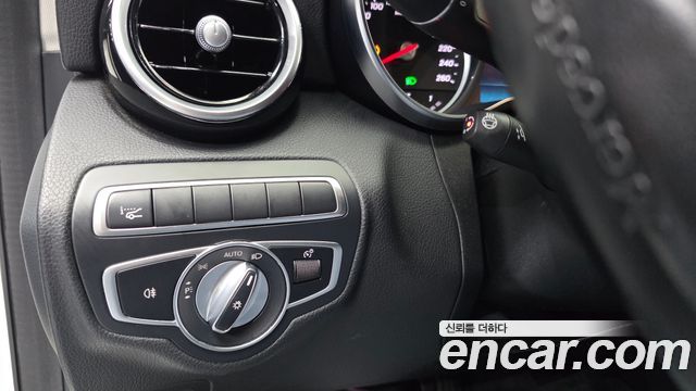 Mercedes-Benz C-Class (W205) C220 d 4MATIC 2020 — фото 19