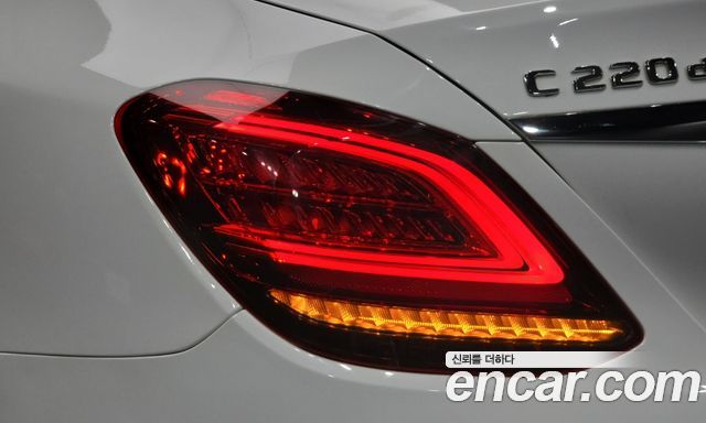 Mercedes-Benz C-Class (W205) C220 d 4MATIC 2020 — фото 23