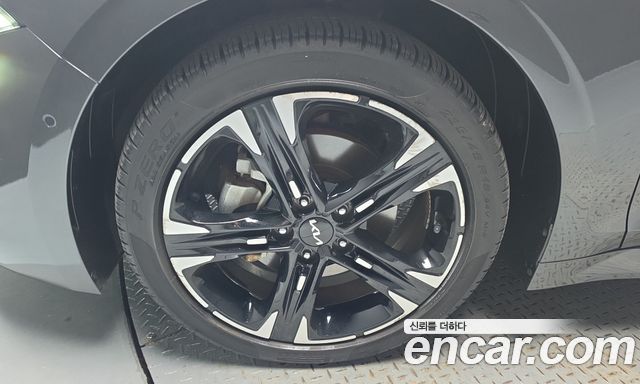 Kia K5 Hybrid (III) Signature 2023 — фото 5