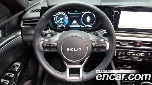 Kia K5 Hybrid (III) Signature 2023 — фото 12