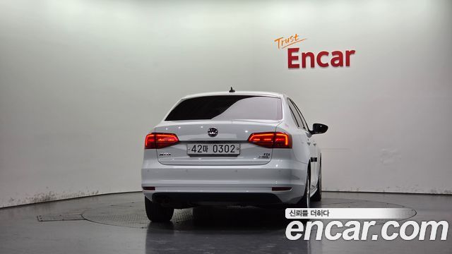 Volkswagen Jetta 2.0 TDI BlueMotion Premium 6th 2015 — фото 4