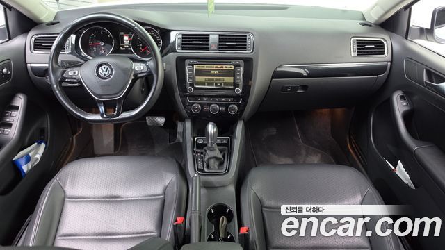 Volkswagen Jetta 2.0 TDI BlueMotion Premium 6th 2015 — фото 7