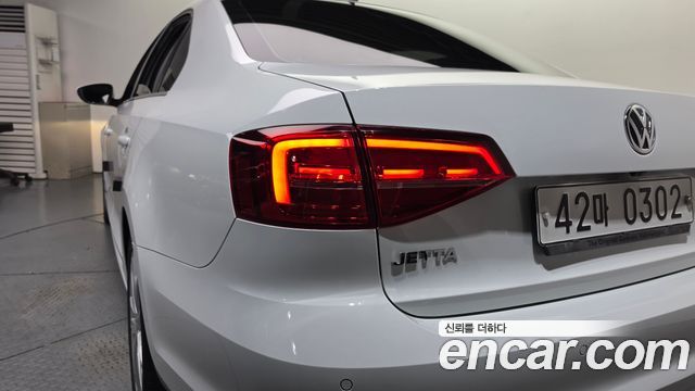Volkswagen Jetta 2.0 TDI BlueMotion Premium 6th 2015 — фото 23