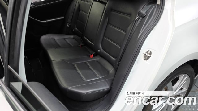 Volkswagen Jetta 2.0 TDI BlueMotion Premium 6th 2015 — фото 30