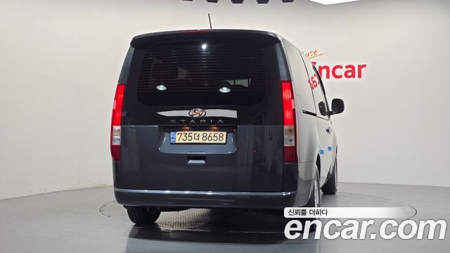 Hyundai Staria Tourer 11-Seater Smart 2023 — фото 4