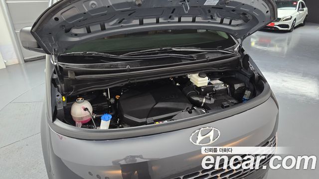 Hyundai Staria Tourer 11-Seater Smart 2023 — фото 6