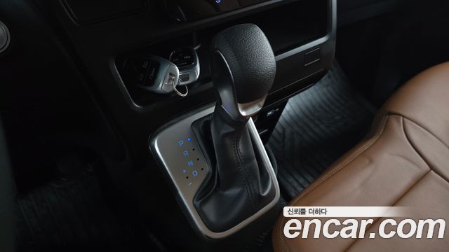 Hyundai Staria Tourer 11-Seater Smart 2023 — фото 9