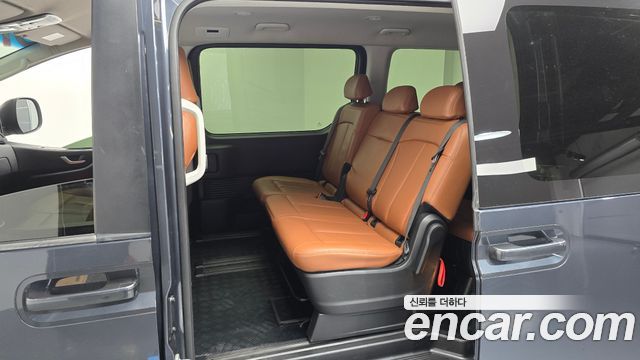 Hyundai Staria Tourer 11-Seater Smart 2023 — фото 11