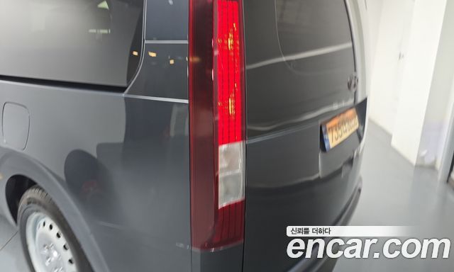 Hyundai Staria Tourer 11-Seater Smart 2023 — фото 23
