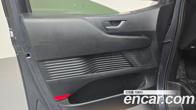 Hyundai Staria Tourer 11-Seater Smart 2023 — фото 24