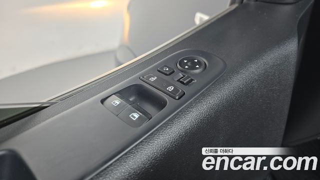 Hyundai Staria Tourer 11-Seater Smart 2023 — фото 28