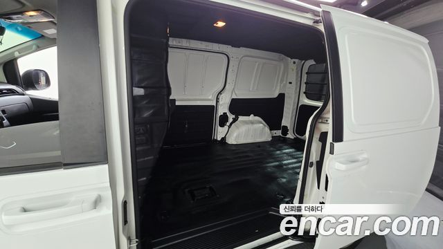 Hyundai Staria Cargo 3-Seater Smart 2022 — фото 11